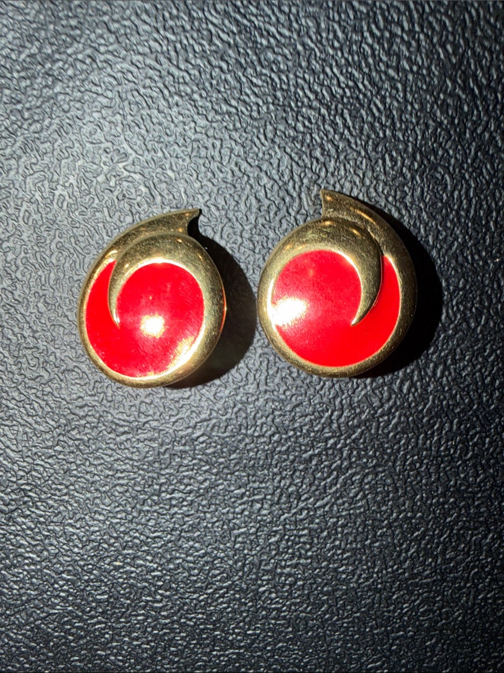 ♥️Vintage Signed Monet 1980’s Yellow Gold Tone Red Statement Earrings♥️